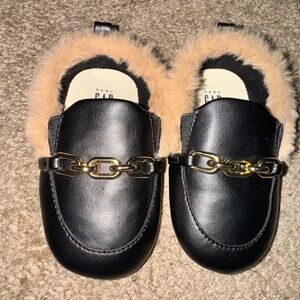 Baby gap shoes